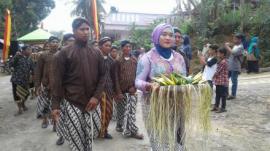 Upacara Adat Tradisi Suran Ki Ageng Noto Kusumo Dusun Karangwetan Desa Gedangrejo